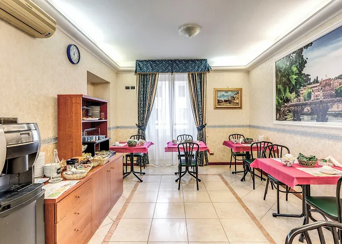Orlanda Hotel 2*